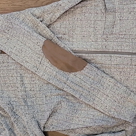 Tasso Elba gray XL cardigan leather patches on arms. - Picture 4 of 7